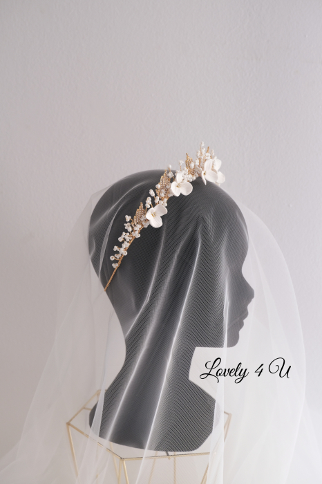 Coronita cu flori mireasa, Tiara mireasa cu flori, bijuterii mireasa, bijuterii par, bridal hairstyles, coafuri mirese, coronita mireasa, coronita printesa, de pus in par, decoratiuni par mireasa, diademe mireasa, tiara mireasa [10]