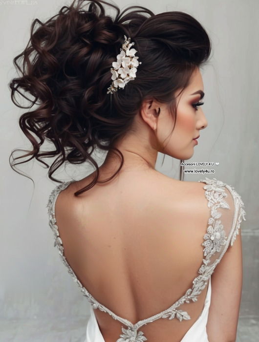 diademă mireasă handmade, diademă mireasă flori albe, pieptăn mireasă Swarovski, accesorii mireasă premium, tiară mireasă placată cu aur, diademă mireasă elegantă, pieptăn mireasă handmade, accesorii păr nuntă,  bijuterii păr mireasă, accesorii pentru mirese timisoara, magazin bijuterii mirese bucuresti, accesorii mirese cluj, [7]