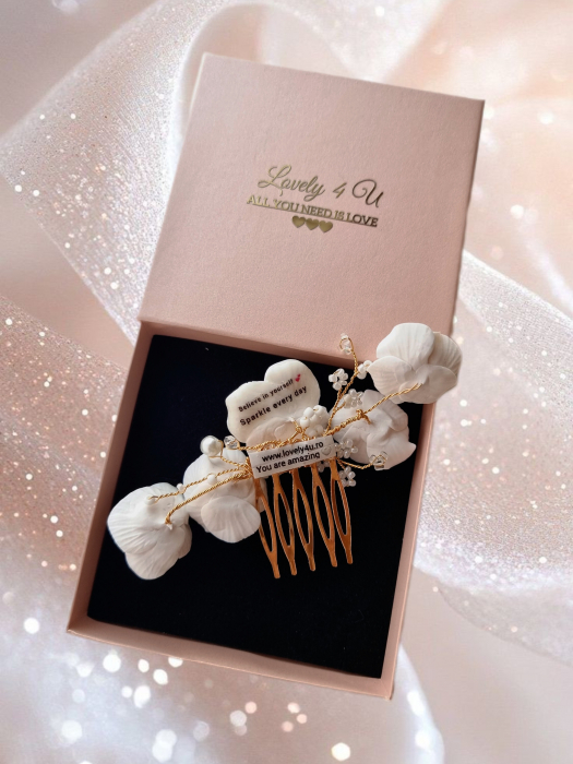 agrafa par mireasa cu perle, agrafa par mireasa cu flori, pin coc mireasa, set agrafe pentru mirese, ormamente per mireasa, perle, accesorii de par handmade, accesorii lovely 4 u ,  diadema mireasa cu flori, pieptan mic mireasa cu flori, pieptan cu bujori, pieptan voal mireasa, accesorii lovely 4 u, diadema si cercei mireasa, set accesorii mireasa, set diadema si cercei mireasa, set diadema bratara si cercei mireasa, accesorii de par mireasa, ornament par mireasa, decoratiuni de par pentru mirese, [11]