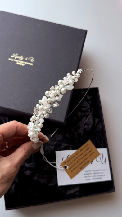 CORONITA ASIMETRICA MIREASA CU PERLE, CORONITA MICA MIREASA, CORDELUTA MIREASA CU PERLE, BENTITA MIREASA, DIADEMA FLEXIBILA MIREASA, ACCESORII PAR MIREASA, BENTITA  CU PERLE MIREASA, ACCESORII DE PAR MIREASA, CORONITA MIREASA, CORONITA FLEXIBILA MIREASA, BENTITE MIRESE, ACCESORII NUNTA,Coronita mireasa cu perle, Coronita Lovely 4 u, Coronita asimetrica, coronita asimetrica cu perle, BENTITA MIREASA, DIADEMA FLEXIBILA MIREASA, ACCESORII PAR MIREASA, BENTITA  CU PERLE MIREASA, ACCESORII DE PAR MIREASA, CORONITA MIREASA, CORONITA FLEXIBILA MIREASA, BENTITE MIRESE, ACCESORII NUNTA [9]