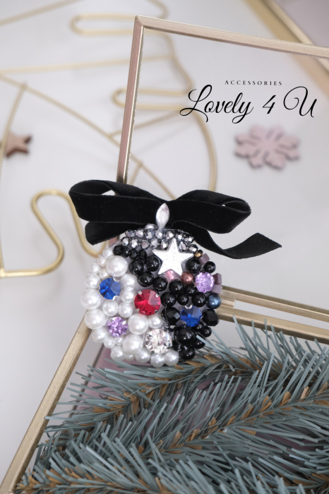 brosa de iarna cu pietre colorate, brose colorate, brose craciun, brose cu pietre naturale, brose handmade, brose handmade colorate de craciun, brose pietre semipretioase, glob de craciun, catifea neagra, perle, accesorii lovely 4 u cadouri copii craciun, cadouri craciun, cadouri de cra [6]
