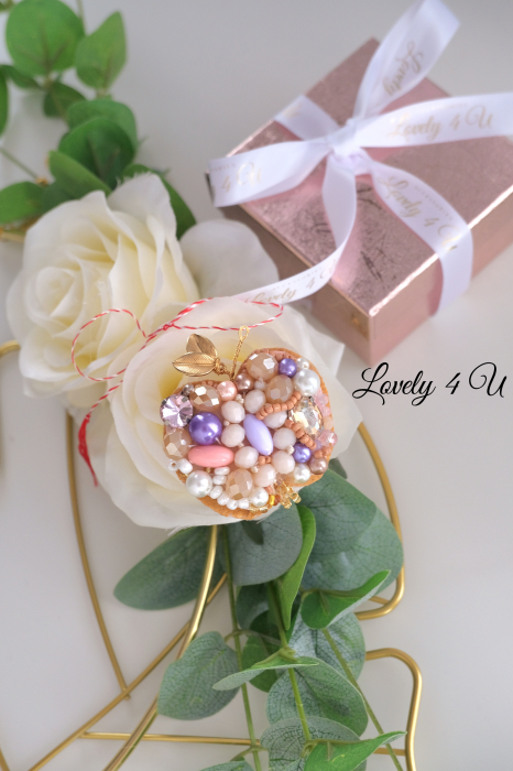 BROSA ROZ, BROSA MAR, PERLE ROSII, BIJUTERII PERLE ROZ, BROSE ELEGANTE, BIJUTERII MAR ROZ, ACCESORII MAR ROZ, BROSA HANDMADE, BROSE MARI MAR, BROSE DE LUX, 1 MARTIE, 8 MARTIE, BROSE MARI, BOSE, MAR ROZ, [7]