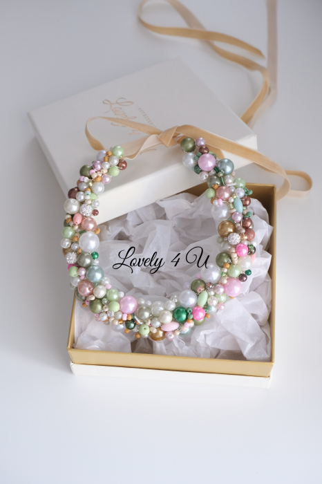 Colier cu perle, Accesorii Lovely 4 U, colier gigant cu perle, colier realizat cu drag in Romania, colier multicolor, cadou de Crăciun, colier bogat cu perle, colier gigant, bijuterii handmade, accesorii Lovely 4 U handmade, accesorii unicat cu perle, susțin afacerile locale, cadou premium pentru femei  colier, bijuterii 2023, accesorii 2023, colier, bijuterii,  lovely 4 u,  colier mărțișor, cadou special, cadou de lux [7]