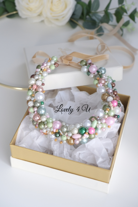 Colier cu perle, Accesorii Lovely 4 U, colier gigant cu perle, colier realizat cu drag in Romania, colier multicolor, cadou de Crăciun, colier bogat cu perle, colier gigant, bijuterii handmade, accesorii Lovely 4 U handmade, accesorii unicat cu perle, susțin afacerile locale, cadou premium pentru femei  colier, bijuterii 2023, accesorii 2023, colier, bijuterii,  lovely 4 u,  colier mărțișor, cadou special, cadou de lux [8]