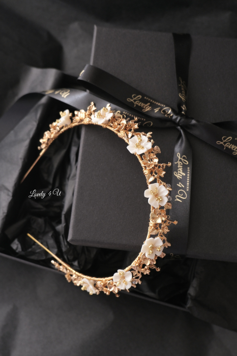 coronita mireasa swarovski, coronita mireasa cu flori, tiara swarovski, tiara de lux, diadema swarovski, accesoriu auriu mireasa, accesoriu pentru par, coronita aurie, coronita mireasa, diadema mireasa, tiara cu frunze aurii, TIARA MIREASA, tiara nunta, accesorii LOVELY 4 U, Coroniță dubla mireasă, coronita cu Swarovski, coronita mireasă, tiară mireasa, diadema mireasa, [9]