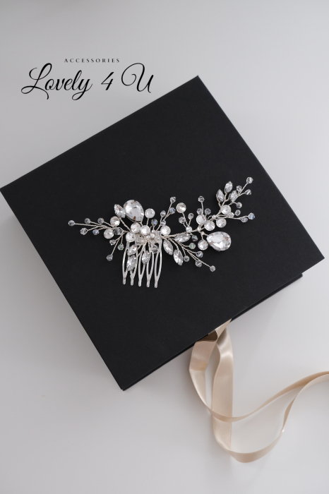 Accesoriu de par mireasa cu cristale swarovski, Accesorii Lovely 4 U, DIADEMA MIREASA, BIJUTERII MIREASA, ACCESORII PENTRU PAR MIREASA, AGRAFA PAR, ACCESORIU LATERAL CU PETRICELE, DIADEME SI COAFURI MIREASA, ACCESORIU COC MIREASA, DECORATIUNE PAR MIREASA, SET DIADEMA SI CERCEI, ACCESORII PENTRU MIRESE ROMANIA [7]