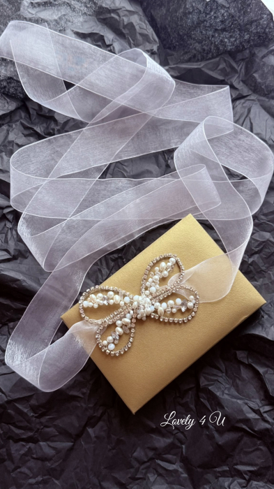 Eșarfă pentru dezgătitul miresei AMELIE – handmade cu fundă din perle și cristale [4]
