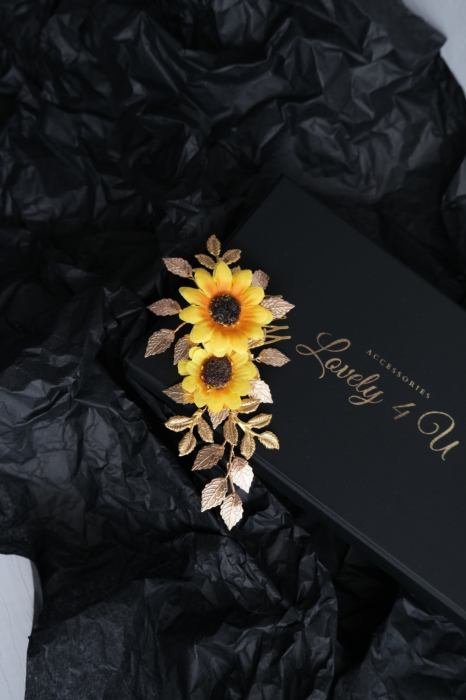 accesoriu floarea soarelui, bijuterii floarea soarelui, accesoriu mic auriu cu frunze pentru mirese, accesorii lovely 4 u, bijuterii cu frunze, buchet mireasa  floarea soarelui, coafuri si diadema mireasa, pieptan voal mireasa, accesorii pentru mirese, accesorii de par cununie civila [6]