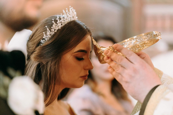 Coroniță mireasa, Diadema mireasa, Tiară mireasa, Coronita de par mireasa,DIADEMA MIREASA, ACCESORII DE PAR MIREASA,  Tiara mireasa cu pietricele, Coronita cristale. accesoriu auriu mireasa, accesoriu pentru par, coronita aurie, coronita mireasa, diadema mireasa, tiara cu frunze aurii, TIARA MIREASA, tiara nunta, accesorii LOVELY 4 U, Coronita de lux, mireasa 2024, coronita cu perle mireasa, coroana mireasa, coronita inalta mireasa, coronita premium, coronite de par pentru mirese [11]