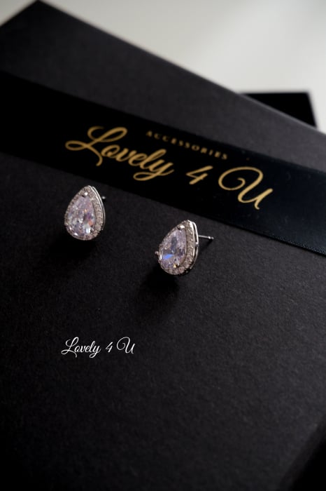Cercei placati aur alb, cercei zirconiu cubic, bijuterii mireasa, Cercei Lovely 4 U, cercei mireasa 2025, cercei mireasa picătură, cercei mireasă simpli, cercei mici mireasă, cercei lacrimă mireasă, Cercei mireasa arginti  , Cercei eveniment, placați cu aur alb, bijuterii zirconiu cubic, formă lacrimă, cercei picatura [9]