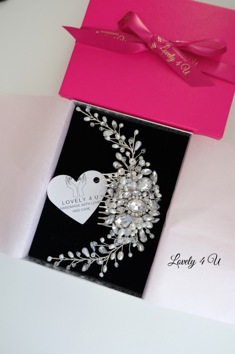 ACCESORII LOVELY 4 U, BIJUTERII MIREASĂ, DIADEMA MIREASA CU PIETRICELE,  ACCESORII VOAL MIREASA, accesorii pentru mirese, idei accesorii par mireasa, PIEPTAN MIREASA, DIADEMA MIREASA, ACCESORIU PAR MIREASA, ACCESORII DE PAR MIRESE, ACCESORII NUNTA, ACCESORII CU PERLE, DIADEMA CU PERLE, PIEPTAN VOAL MIREASA, BIJUTERII PAR MIREASA, CORONITA, TIARA [3]