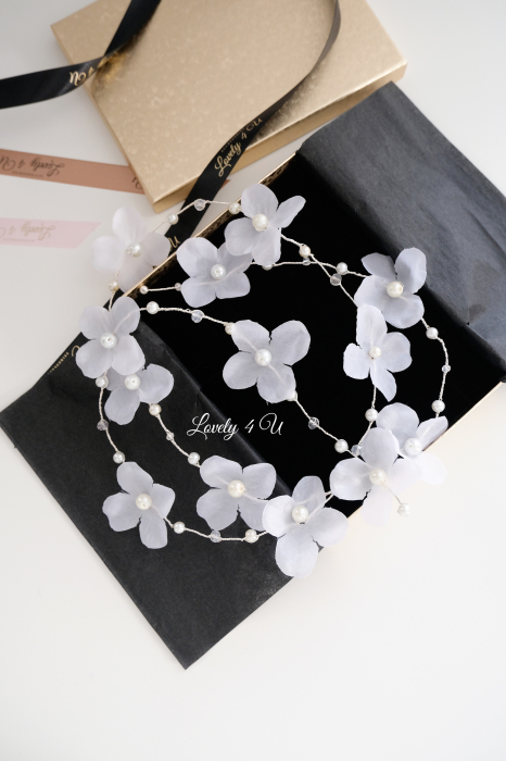 ACCESORIU LUNG CU FLORI, GHIRLANDA MIREASA, ACCESORII LUNGI MIRESE, BIJUTERII PAR MIRESE, ACCESORII LOVELY 4 U, DIADEMA MIREASA, CORONITA MIREASA, TIARA MIREASA, ACCESORIU LUNG CU PERLE [6]