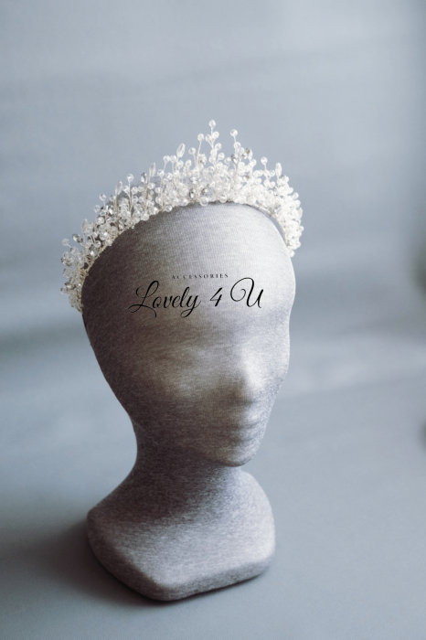 Coroniță mireasa, Diadema mireasa, Tiară mireasa, Coronita de par mireasa,DIADEMA MIREASA, ACCESORII DE PAR MIREASA,  Tiara mireasa cu pietricele, Coronita cristale. accesoriu auriu mireasa, accesoriu pentru par, coronita aurie, coronita mireasa, diadema mireasa, tiara cu frunze aurii, TIARA MIREASA, tiara nunta, accesorii LOVELY 4 U, Coronita de lux, mireasa 2024, coronita cu perle mireasa, coroana mireasa, coronita inalta mireasa, coronita premium, coronite de par pentru mirese [9]