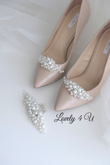 Accesoriu par mireasa, cristale Accesorii par mireasa, Accesoriu JESY – Eleganță și Strălucire pentru Mirese, Accesoriu Handmade JESY – Perle și Cristale Transparente, JESY – Accesoriu de Păr Mireasă, Placat cu Argint 925, Accesoriu JESY – Perfect pentru Cocuri și Coafuri Romantice, JESY – Accesoriu de Lux pentru Fixarea Voalului, Accesoriu de Păr JESY – Design Elegant și Versatil, JESY – Accesoriu Mireasă cu Perle și Cristale,accesoriu par mireasa, agrafa mireasa, cluj napoca, diadema cu flori., diadema ivory, diadema trandafiri, mireasa bucuresti, mireasa cluj, pieptene mireasa, [10]
