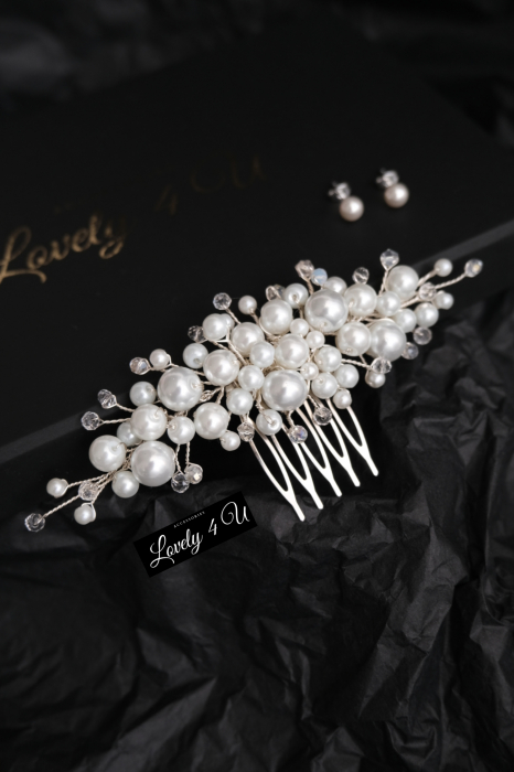 Accesoriu par mireasa, cristale Accesorii par mireasa, Accesoriu JESY – Eleganță și Strălucire pentru Mirese, Accesoriu Handmade JESY – Perle și Cristale Transparente, JESY – Accesoriu de Păr Mireasă, Placat cu Argint 925, Accesoriu JESY – Perfect pentru Cocuri și Coafuri Romantice, JESY – Accesoriu de Lux pentru Fixarea Voalului, Accesoriu de Păr JESY – Design Elegant și Versatil, JESY – Accesoriu Mireasă cu Perle și Cristale,accesoriu par mireasa, agrafa mireasa, cluj napoca, diadema cu flori., diadema ivory, diadema trandafiri, mireasa bucuresti, mireasa cluj, pieptene mireasa, [7]