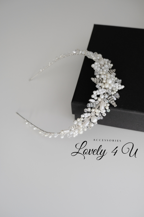 CORONITA MIREASA, DIADEMA MIREASA, CORONITA MIREASA, DIADEMA MIREASA,  BIJUTERII PAR MIREASA, CORONITA ROMANIA, TIARA MIREASA, ACCESORII LOVELY 4 U, CORONITA CU PERLE, CORONITE MIRESE, DIADEME MIRESE, Accesorii nunta, CORONITA MIREASA CU PERLE, COROANA, set coronita si cercei mireasa, coronita mireasa cu perle, coronita mireasa cu frunze, coronita si cercei mireasa, tiara mireasa, tiara si cercei mireasa, coronita handmade, coronita personalizata mireasa, coronite de par mirese, coafuri cu coronita mirese, coafuri cu diademe mirese, set accesorii mireasa, set bijuterii mireasa, coronita premium mireasa BIJUTERII PAR MIREASA, TIARA MIREASA, ACCESORII LOVELY 4 U, CORONITA CU PERLE, CORONITE MIRESE, DIADEME MIRESE, Accesorii nunta, CORONITA MIREASA CU PERLE, COROANA [3]