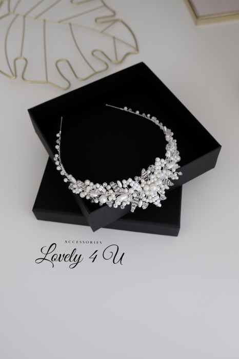 CORONITA MIREASA, DIADEMA MIREASA, CORONITA MIREASA, DIADEMA MIREASA,  BIJUTERII PAR MIREASA, CORONITA ROMANIA, TIARA MIREASA, ACCESORII LOVELY 4 U, CORONITA CU PERLE, CORONITE MIRESE, DIADEME MIRESE, Accesorii nunta, CORONITA MIREASA CU PERLE, COROANA, set coronita si cercei mireasa, coronita mireasa cu perle, coronita mireasa cu frunze, coronita si cercei mireasa, tiara mireasa, tiara si cercei mireasa, coronita handmade, coronita personalizata mireasa, coronite de par mirese, coafuri cu coronita mirese, coafuri cu diademe mirese, set accesorii mireasa, set bijuterii mireasa, coronita premium mireasa BIJUTERII PAR MIREASA, TIARA MIREASA, ACCESORII LOVELY 4 U, CORONITA CU PERLE, CORONITE MIRESE, DIADEME MIRESE, Accesorii nunta, CORONITA MIREASA CU PERLE, COROANA [15]