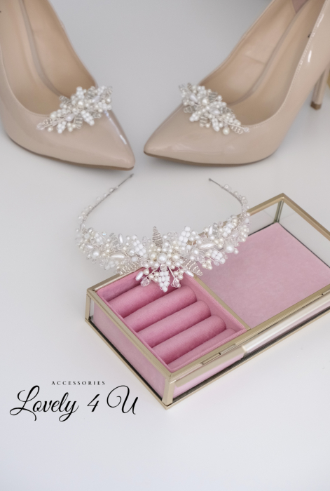 CORONITA MIREASA, DIADEMA MIREASA, CORONITA MIREASA, DIADEMA MIREASA,  BIJUTERII PAR MIREASA, CORONITA ROMANIA, TIARA MIREASA, ACCESORII LOVELY 4 U, CORONITA CU PERLE, CORONITE MIRESE, DIADEME MIRESE, Accesorii nunta, CORONITA MIREASA CU PERLE, COROANA, set coronita si cercei mireasa, coronita mireasa cu perle, coronita mireasa cu frunze, coronita si cercei mireasa, tiara mireasa, tiara si cercei mireasa, coronita handmade, coronita personalizata mireasa, coronite de par mirese, coafuri cu coronita mirese, coafuri cu diademe mirese, set accesorii mireasa, set bijuterii mireasa, coronita premium mireasa BIJUTERII PAR MIREASA, TIARA MIREASA, ACCESORII LOVELY 4 U, CORONITA CU PERLE, CORONITE MIRESE, DIADEME MIRESE, Accesorii nunta, CORONITA MIREASA CU PERLE, COROANA [8]