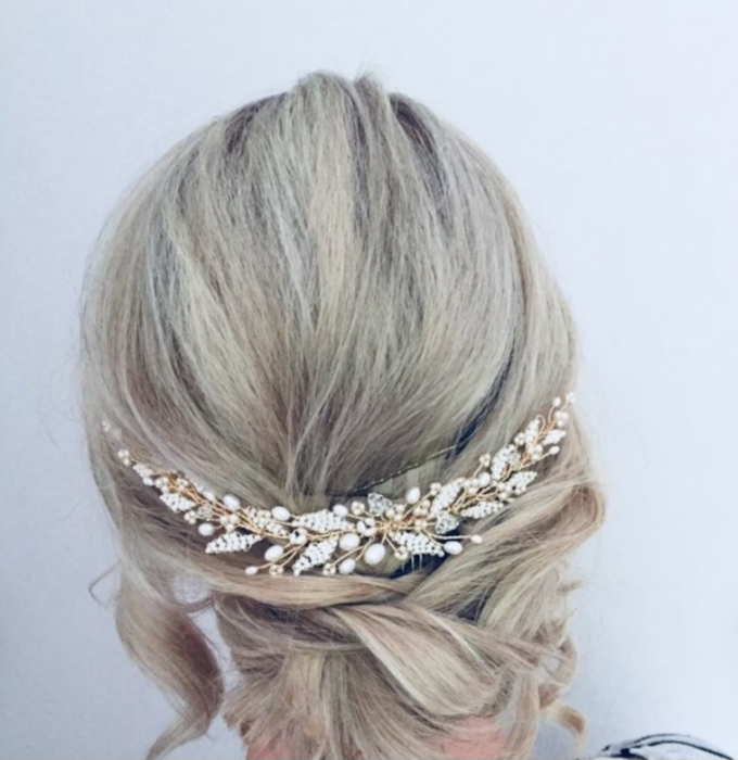 ACCESORII DE PĂR MIREASĂ, BIJUTERII MIREASA, nunta aurii, accesorii par, accesorii par aurii, accesorii par handmade, accesorii par mireasa, bijuterii mireasa, bijuterii par, bridal hair accessories, bridal hairstyles, diademe handmade, diademe mireasa, diademe speciale, modele accesorii par, pieptan mireasa, pieptene auriu mireasa, piepteni par [4]