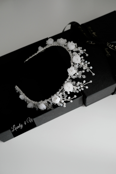 CORONITA MIREASA, ACCESORII LOVELY 4 U, CORONITA CU CRISTALE, DIADEMA MIREASA, ACCESORII DE PAR MIREASA, TIARA BIJUTERII MIREASA, AGRAFA MIREASA,TIARA MIREASA, ACCESORII COC MIREASA, COAFURA MIREASA,Coronita floarea soarelui, Accesorii Lovely 4 U,  coronita cu trandafiri, Diadema mireasa, CORONITA MIREASA, ACCESORII DE PAR MIREASĂ, BIJUTERII trandafiri, TIARA MIREASĂ, AGRAFA trandafiri,TIARA, accesoriu auriu mireasa, accesoriu pentru par, coronita argintie, coronita mireasa, diadema mireasa, tiara cu frunze aurii, TIARA MIREASA, tiara nunta, accesorii LOVELY 4 U, Coronita de lux, mireasa 2024, coronita cu perle mireasa, coroana mireasa, coronita inalta mireasa, coronita premium, coronite de par pentru mirese [10]