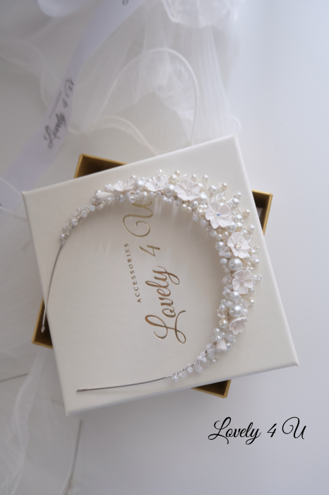 tiara cu flori mireasa, tiara flori mici, TIARA MIREASA, CORONITA MIREASA CU FLORI, CORONITA MIREASA CU PERLE, TIARA MIREASA HANDMADE, SET ACCESORII MIREASA, SET BIJUTERII MIREASA, CORONITA SI CERCEI MIREASA, SET DIADEMA SI CERCEI MIREASA, ACCESORII PER MIREASA, TIARA [24]