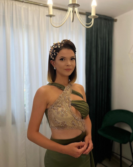 Accesorii mirese, Accesorii nasa , Agrafa stil grecesc,Diadema LORIS – Accesoriu Handmade Elegant pentru Mirese, Diadema LORIS – Frunzulițe Metalice Placate cu Aur 18K, Diadema LORIS – Design Sofisticat și Natural, Diadema LORIS – Perfectă pentru Cocuri și Împletituri, Diadema LORIS – Accesoriu Versatil pentru Mirese, Diadema LORIS – Varianta Argintie cu Pietricele Verzi, Diadema LORIS – Strălucire și Eleganță pentru Evenimente Speciale, Accesorii de par cu frunze aurii,Accesorii  frunza, accesoriu de par mirese cu frunze, bijuterii par mireasa, agrafe coc mireasa, Accesorii stil grecesc, Accesorii LOVELY 4 U [10]