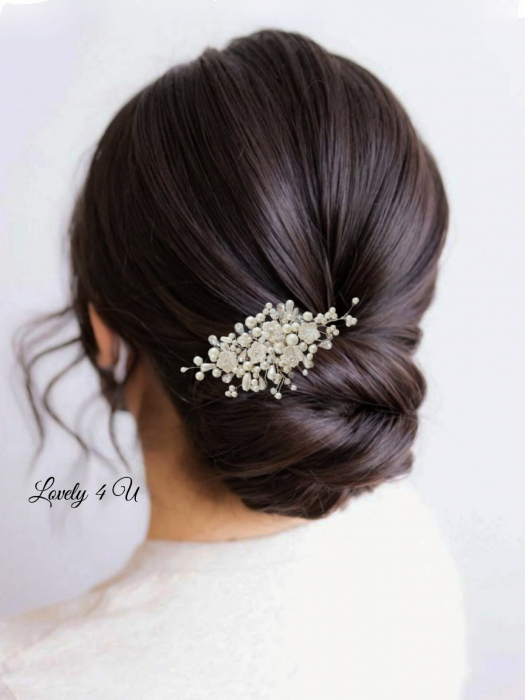 PIEPTAN MIREASA, DIADEMA MIREASA, ACCESORIU PAR MIREASA, ACCESORII DE PAR MIRESE, ACCESORII NUNTA, ACCESORII CU PERLE, DIADEMA CU PERLE, PIEPTAN VOAL MIREASA, BIJUTERII PAR MIREASA, CORONITA, TIARA, diadema cu flori, diadema argint, agrafe coc, Diadema coc mireasa, Set bijuterii mireasa [8]