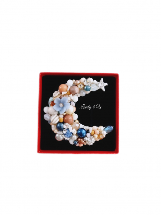 Broșă eleganta, broșe de Crăciun, broșe lună, BROSA HANDMADE IN ROMANIA, accesorii lună, Brosa luna de pe cer, Accesorii Lovely 4 U, cadou special de Crăciun, BROSA LUNA,  cadouri deosebite de Crăciun, cadou, Lovely 4 U, brose, accesorii Lovely 4 U [3]