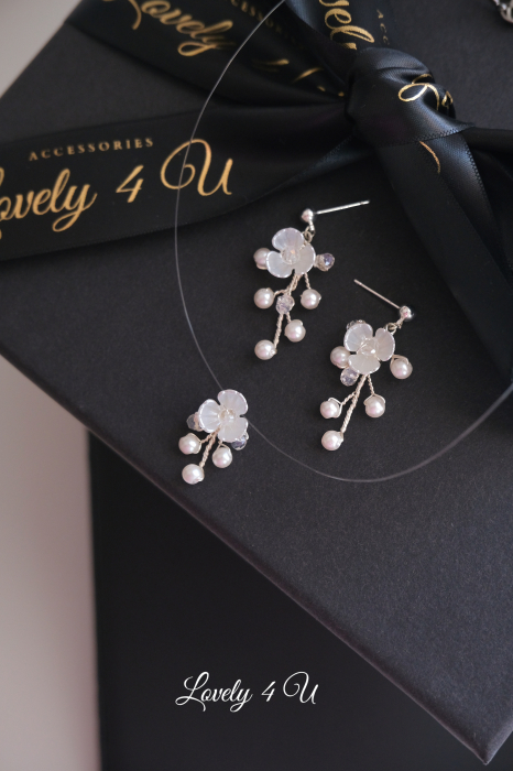 Set bijuterii colier și cercei NARINA - Bijuterii handmade mireasă/ nașa, set cu perle și flori, cristale - colier invizibil cu pandantiv și cercei argint [13]