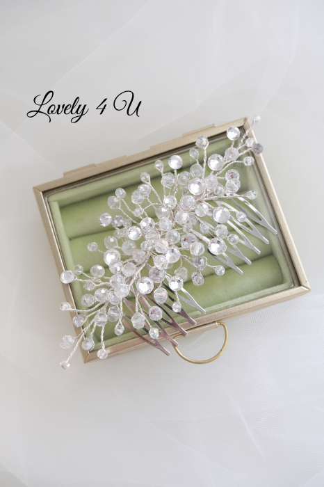 DIADEMA MIREASA CU CRISTALE, DIADEMA, ACCESORIU PAR MIREASA, CORONITA MIREASA, DIADEMA CU CRISRALE, AGRAFA PAR MIREASA, PIEPTAN VOAL MIREASA, MIREASA 2021, BIJUTERII MIREASA, ACCESORII LOVELY 4 U, BIJUTERII NUNTA, SET DIADEMA SI CERCEI MIREASA, DIADEMA CU PARUL DESFACUT, ACCESORII DE PAR PENTRU MIRESE, COAFURI MIREASA CU PARUL DESFACUT SI DIADEMA [14]