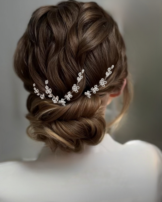 agrafe mireasă handmade,  agrafe coc mireasă,  accesorii păr mireasă dantelate,  agrafe mireasă cu pietricele,  agrafe fir argintiu,  set agrafe păr nunta,  accesorii coafuri texturate,  agrafe elegante pentru nuntă,  agrafe mireasă stil boho,  accesorii de păr cu aspect dantelat,  agrafe romantice păr mireasă,  set pinuri de coc handmade,  accesorii delicate păr mireasă,  bijuterii păr handmade argint,  accesorii mireasă lucrate manual,  Lovely 4 U agrafe mireasă,  agrafe păr eveniment special,  agrafe coc argintii,  agrafe păr nunți, botezuri, cununie,  set agrafe cu pietricele și fir argintiu,  piese unicat păr mireasă,  accesorii de păr pentru mirese romantice,  agrafe mireasă stil minimalist,  agrafe cu strălucire discretă,  agrafe handmade Romania [6]