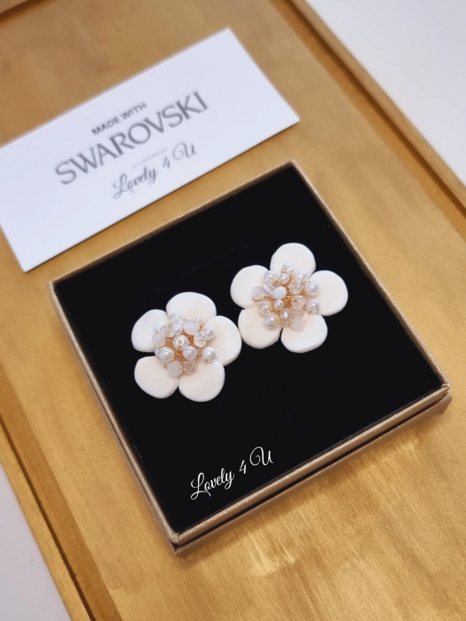 Cercei mireasa, Bijuterii mireasa, CERCEI LOVELY 4 U, CERCEI ELEGANTI, CERCEI PREMIUM, CERCEI REALIZATI MANUAL, CERCEI DE LUX, CERCEI NUNTA, NUNTA 2023, CERCEI FLORALI, CERCEI SWAROVSKI, CERCEI MIREASA, Cercei cu perle mireasa, CERCEI CU FLORI, CERCEI AURII MIREASA, Cereci cu cristale swarovski [6]