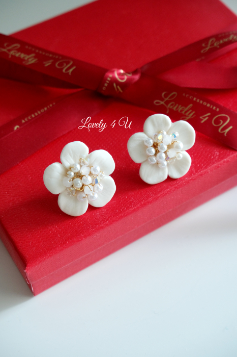 Cercei mireasa, Bijuterii mireasa, CERCEI LOVELY 4 U, CERCEI ELEGANTI, CERCEI PREMIUM, CERCEI REALIZATI MANUAL, CERCEI DE LUX, CERCEI NUNTA, NUNTA 2023, CERCEI FLORALI, CERCEI SWAROVSKI, CERCEI MIREASA, Cercei cu perle mireasa, CERCEI CU FLORI, CERCEI AURII MIREASA, Cereci cu cristale swarovski [9]