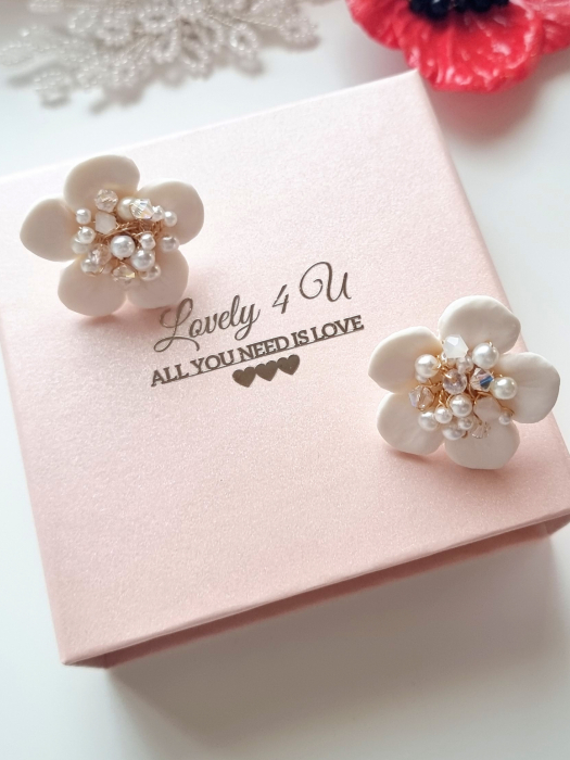 Cercei mireasa, Bijuterii mireasa, CERCEI LOVELY 4 U, CERCEI ELEGANTI, CERCEI PREMIUM, CERCEI REALIZATI MANUAL, CERCEI DE LUX, CERCEI NUNTA, NUNTA 2023, CERCEI FLORALI, CERCEI SWAROVSKI, CERCEI MIREASA, Cercei cu perle mireasa, CERCEI CU FLORI, CERCEI AURII MIREASA, Cereci cu cristale swarovski [24]