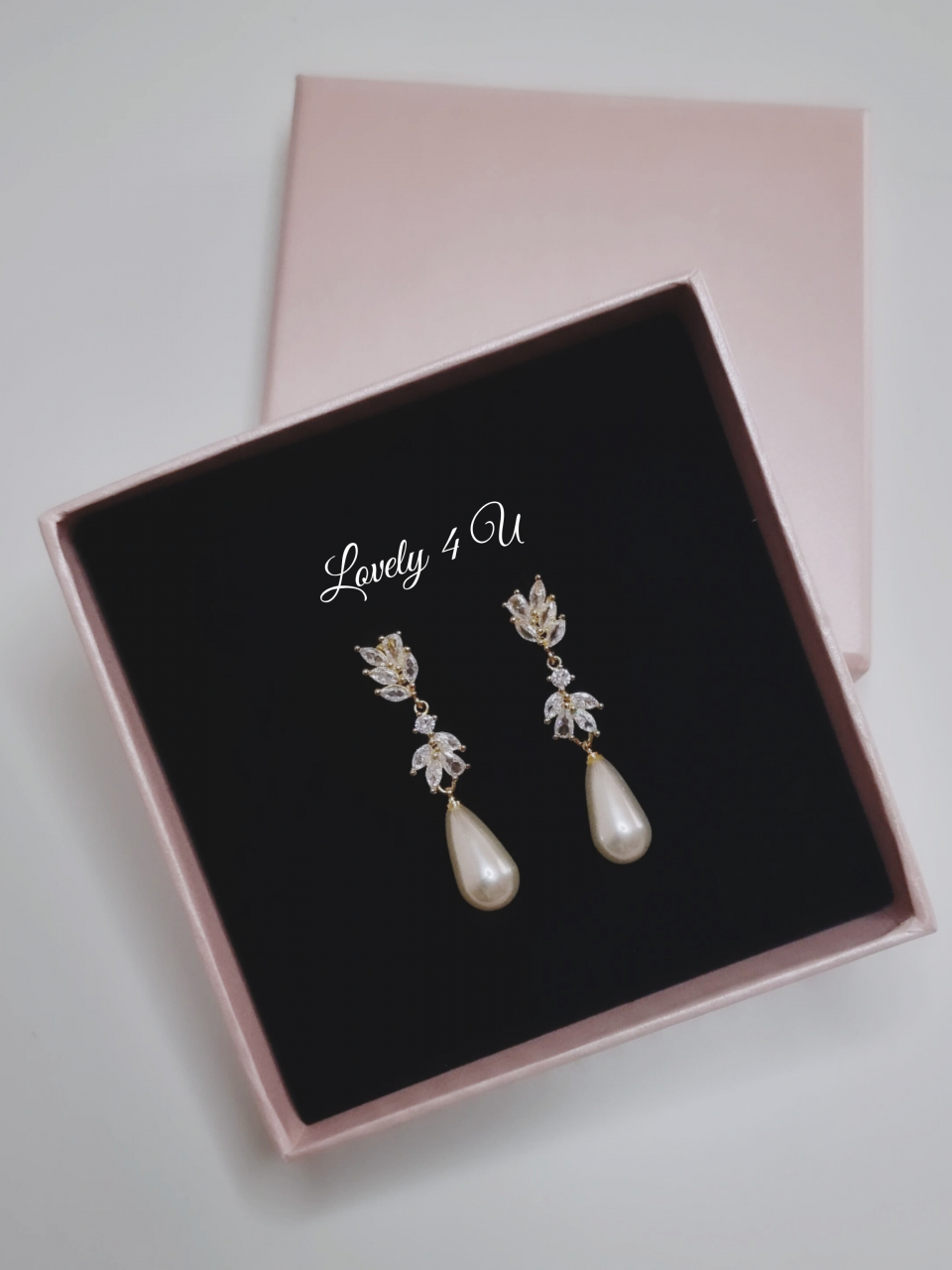 Cercei mireasa, cercei perle picatura, cercei lungi mireasa cu perle, cercei argint mireasă, cercei cu pietre zirconiu, cercei aurii, cercei lacrima, cercei handmade, Lovely 4 U, bijuterii mireasa, set bijuterii mireasa, perle ivory [4]