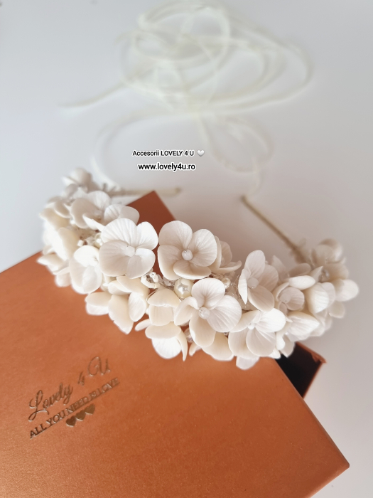 Coronita mireasă cu flori ivory REYA - CORONITA handmade bază placată cu argint, perle, cristale , și mesaj motivațional YOU ARE BEAUTIFUL - realizată manual in Romania [3]