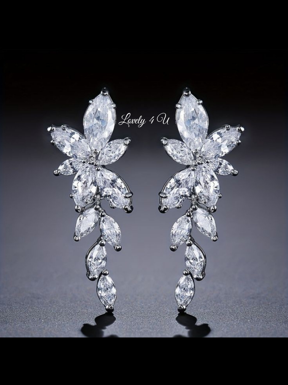 Cercei Mireasă SELLY – Eleganță și Strălucire, Cercei Zirconiu Cubic AAA Placati cu Rodiu, Cercei Eleganți Argintii pentru Mireasă, Cercei de Lux cu Strălucire de Diamant, Bijuterii de Mireasă – Cercei SELLY Handmade, Cercei Statement pentru Ocazii Speciale, Cercei Rafinați pentru Nuntă și Evenimente, Cercei Argintii cu Pietricele de Zirconiu, Cercei pentru Mireasă – Design Sofisticat, Cercei SELLY – Strălucire și Eleganță Premium,Cercei mireasa, Bijuterii mireasa, cercei mireasa cu pietricele, cercei cu șurub, CERCEI LOVELY 4 U [2]
