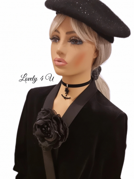 accesorii Lovely 4 U, accesorii realizate manual, brosa floare mare neagra, floare neagra cu perle, colier floare neagra mare,  set accesorii, set bijuterii dama, funda neagra , choker cu catifea, colier invizibil, set accesorii personalizat, accesorii elegante pentru doamne, accesorii casual, idei cadouri de craciun, cadouri pentru ea, agrafa floare neagra, seturi handmade, set cadouri pentru craciun, set agrafa neagra si colier, set cadou craciun, set cadou fete, set cadou pentru ea, accesoriu floare neagra. cadou craciun, cadou premium, CADOU DEOSEBIT, CADOU SPECIAL, CADOU DE CRACIUN,  Idei de cadouri unice, Idei cadouri craciun, Idei de cadouri de craciun pentru prieteni, Seturi cadou craciun, Cadouri craciun ieftine, [5]