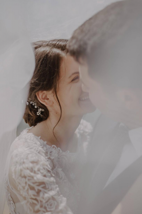 bentita mireasa cu perle, bijuterii de per mireasa , accesorii cu perle, diadema mireasa, accesorii 2023 [3]