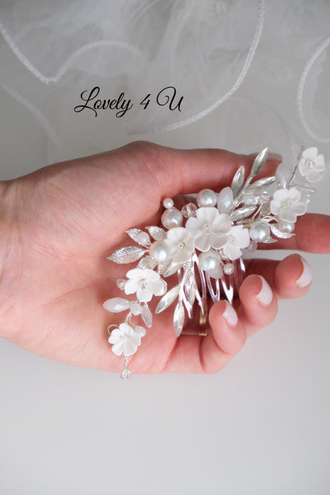 Diadema cu flori, PIEPTAN MIREASA, DIADEMA MIREASA, ACCESORIU PAR MIREASA, ACCESORII DE PAR MIRESE, ACCESORII NUNTA, ACCESORII CU PERLE, DIADEMA CU PERLE, PIEPTAN VOAL MIREASA, BIJUTERII PAR MIREASA, [10]