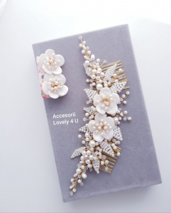Cercei mireasa, Bijuterii mireasa, CERCEI LOVELY 4 U, CERCEI ELEGANTI, CERCEI PREMIUM, CERCEI REALIZATI MANUAL, CERCEI DE LUX, CERCEI NUNTA, NUNTA 2023, CERCEI FLORALI, CERCEI SWAROVSKI, CERCEI MIREASA, Cercei cu perle mireasa, CERCEI CU FLORI, CERCEI AURII MIREASA, Cereci cu cristale swarovski [13]