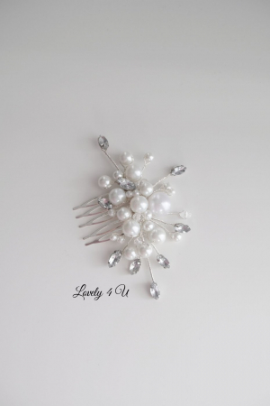 agrafa mica cu perle , accesoriu mic lateral mireasa, accesoriu mireasa,  accesorii lovely 4 u , accesorii de par mirese bucuresti, bijuterii mireasa cluj, diadema, accesorii de par iasi, nunta 2024, perle,  pieptene handmade  nunta , ornament pentru par mireasa, pieptene cu perle, diadema timisoara, diadema finuta mireasa, coafuri cu coc mireasa, coafuri 2024 [6]