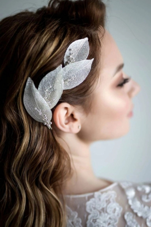 Diadema Mireasă Swarovski ALEXIA – Accesoriu Boem cu Cristale și Frunzulițe Argintate,PIEPTAM MIREASA, ACCESORIU BOEM MIREASA,  ACCESORII LOVELY 4 U, PIEPTAN VOAL MIREASA, PIEPTAN CU CRISTALE SWAROVSKI,  DIADEMA CU SWAROVSKI,  DIADEMA MIREASA, [6]
