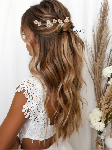 accesorii lovely 4 u, agrafe cu perle pentru mireasa, agrafe cu flori coc mireasa, agrafe cu flori si perle alungite, agrafe cu perle coc mireasa, agrafe aurii, set agrfe par, Accesoriu mic mireasa, diadema cu flori,  acceoriu mireasa, agrafe cu flori mireasa, agrafe mireasa, diadema cu flori mireasa, diadema mireasa, coafuri mireasa bucuresti,  coafuri mireasa cluj, pini cu flori mireasa, pini mireasa, coc mireasa cu diadema [3]