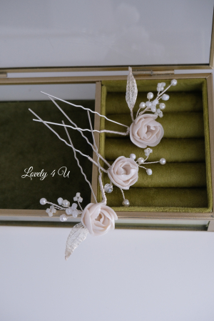ACCESORII LOVELY 4 U, AGRAFE PAR MIREASA, AGRAFE CU FLORI MIREASA, PIN COC MIREASA, AGRAFE MIREASA, ACCESORII CU FLORI MIREASĂ, SET AGRAFE MIREASA, ACCESORII DE PĂR MIREASĂ, BIJUTERII MIREASA [5]