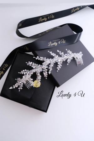 Diadema mireasa, Accesoriu elegant, PIEPTAN MIREASA, DIADEMA MIREASA, ACCESORIU PAR MIREASA, ACCESORII DE PAR MIRESE, ACCESORII NUNTA, ACCESORII CU CRISTALE, DIADEMA CU PIETRE, PIEPTAN VOAL MIREASA, BIJUTERII PAR MIREASA, CORONITA, TIARA, accesoriu par mireasa, bucuresti, cluj, cristale swarovski, diadema mireasa, diadema swarovski, iasi, mireasa, nunta, nunta 2020, pieptene mireasa, pini mireasa, Timisoara [15]