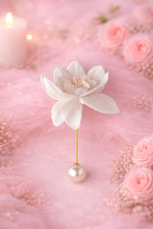 ACCESORII / PRODUSE - Amazing Lotus – Floarea Încrederii | Broșă Handmade cu Mesaj „You Are Amazing” – LOVELY 4 U