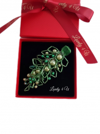 IDEI CADOURI DE CRACIUN - SET ACCESORII , BIJUTERII, BROSE PENTRU CRACIUN - AGRAFA VERDE , CATIFEA VERDE , ACCESORII LOVELY 4 U, AGRAFA CU PERLE, verde, PERLE VEZI , ACCESORII LOVELY 4 U, CADOU CRACIUN, BIJUTERII CRACIUN, ACCESORII DE PAR, AGRAFA DE PAR, AGRAFA COC, ACCESORII vezi, BIJUTERII ROMANIA, REALIZATE IN ROMANIA,