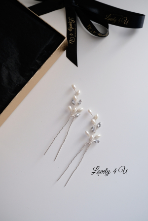 Accesorii  finute par mireasa ANGY - Agrafe coc mireasa handmade, placate cu argint, pietricele, agrafe / pin pentru fixare voal mireasaAgrafe coc mireasa, accesorii par mireasa, accesorii Lovely 4 U, bijuterii par mireasă, bijuterii mireasa, pin coc, accesorii cu perle albe, accesorii pentru mirese, nunta2023, bijuterii , agrafe , pin coc mireasa, accesorii mici coc, agrafe mici cu perle, set agrafe si cercei mireasa [5]