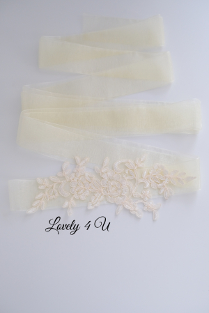 BIANCA - Esarfa crem-ivory cu dantela [3]
